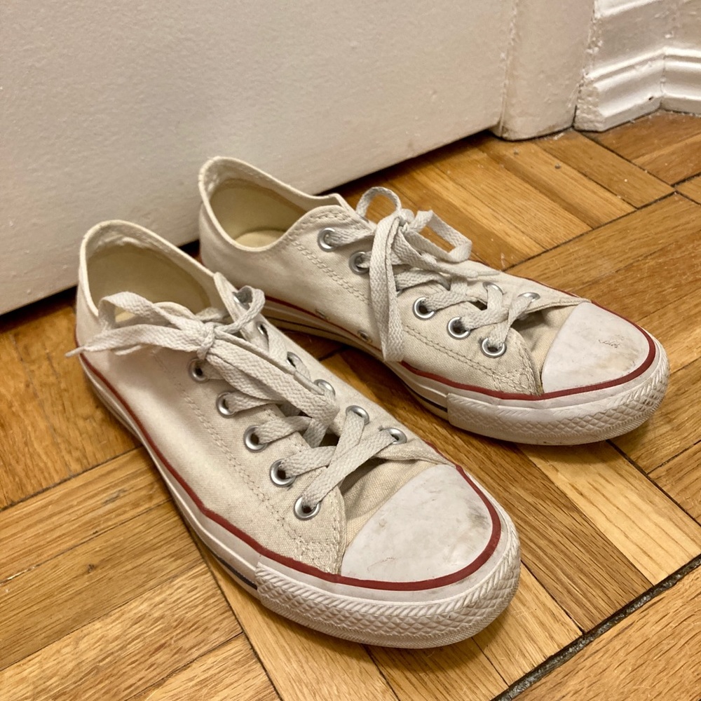 Classic White Low Top Converse All Star Sneakers Women’s Sz. 8.5